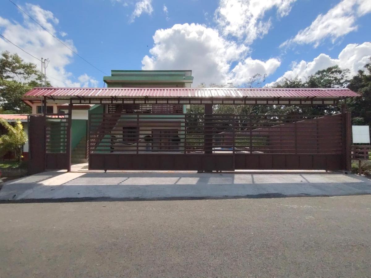 Loky'S Apartments La Fortuna Exterior photo